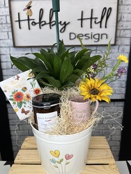 Mom's Planter Gift Basket from your Sebring, Florida florist